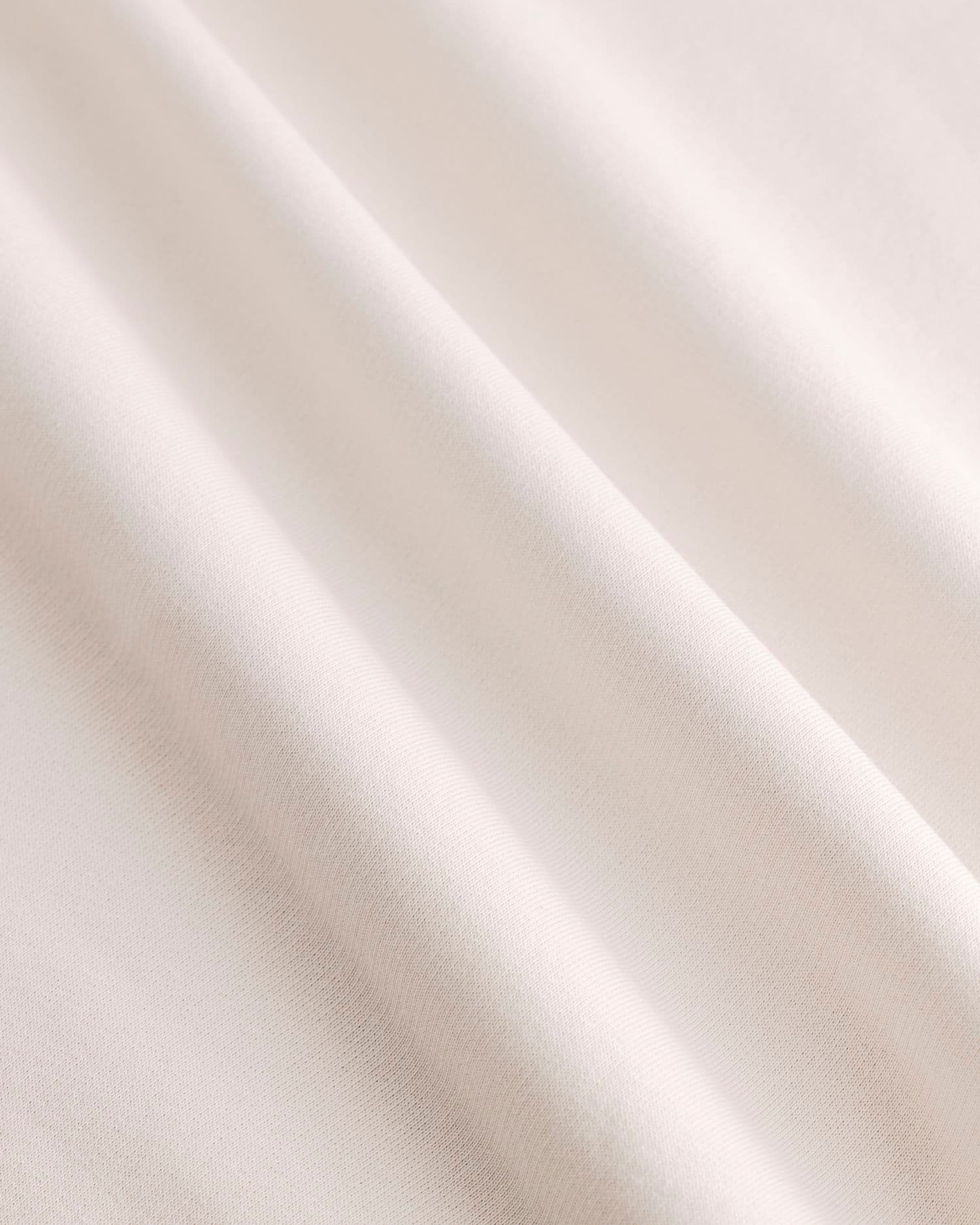 55818